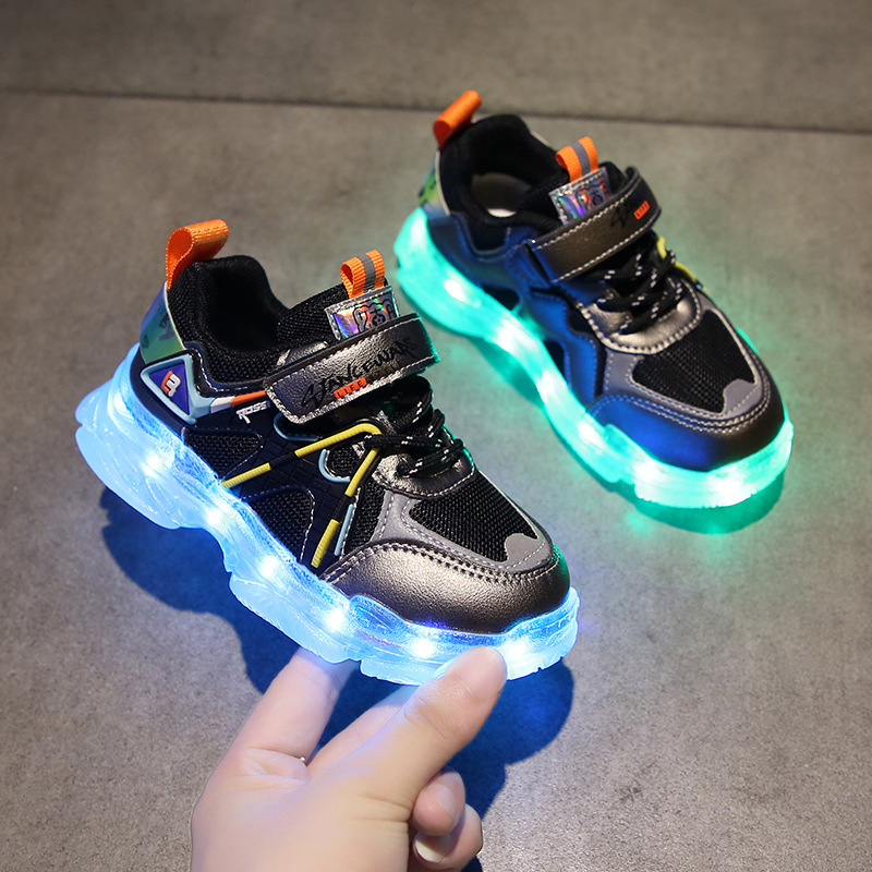 

Size 25-35 Children Breathable Anti-slippery Glowing Casual Shoes Boys Wear-resistant Luminous Sneakers Girls Led Light Up Shoes, Black