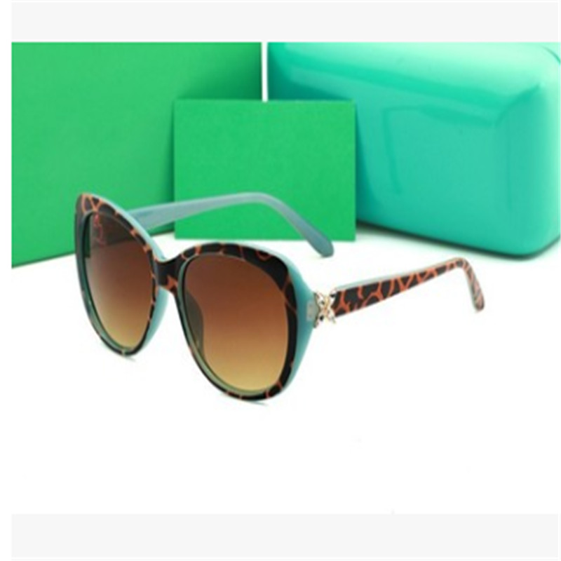 

4048New Designer Fashion Women Sunglasses luxury Eyeglasses Outdoor Shades PC Frame Classic Lady luxury Sunglasses Mirrors