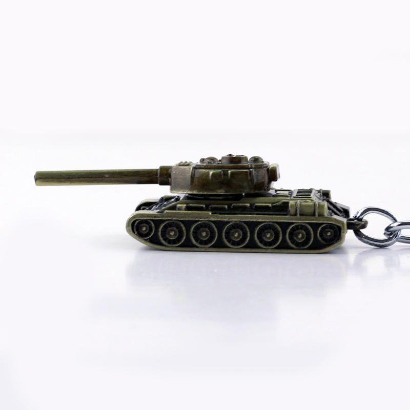 

Keychains Key Chain 3D Metal Tank Model Pendent Keyring Male Jewelry Gift