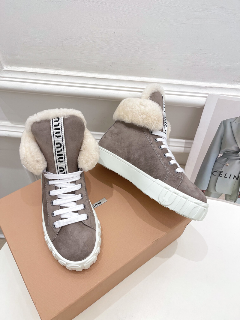 

2022 Womens Designer Leather Women Martin Boots Desert Short Boot Real Leathers Coarse Winter Designers Shoes Heels Snow Ankle Booties With Logo And Box -E106, Picture color