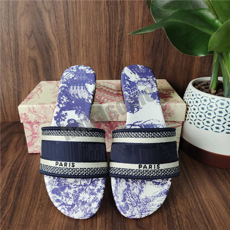 

2022 Top Quality Men Women Slides Summer Slippers Beach Indoor Luxury Flat Sandals Flip Flops Spike Sandal