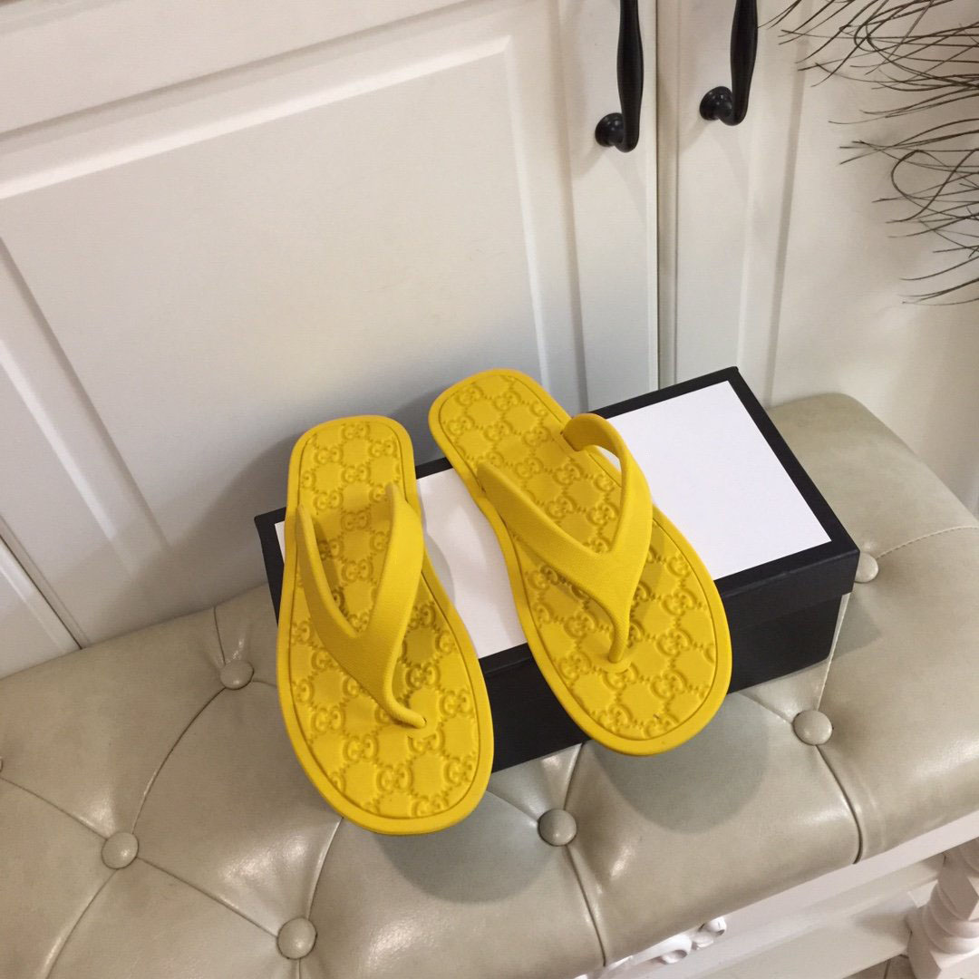 

Man and Women Flip Flops Beach Flippers Fashion Slippers Summer Flats Shoes, Black