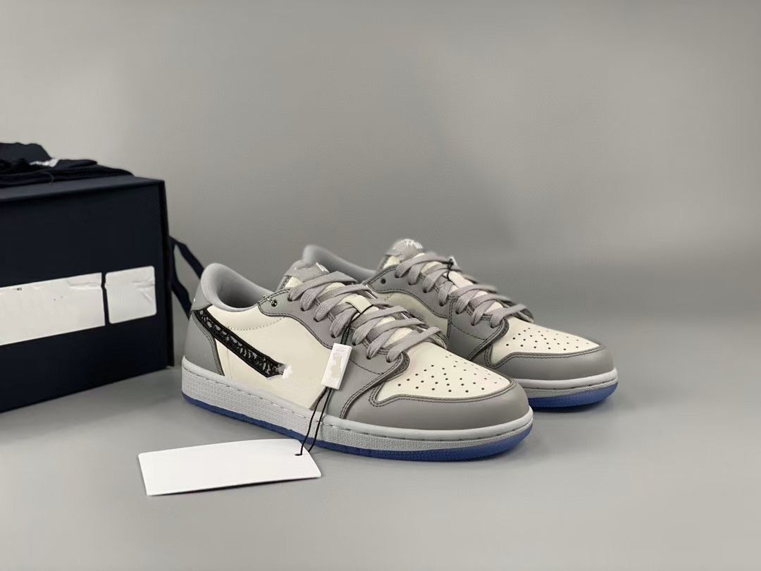 

Dio 2020 new Officially revealed anniversary collaboration Grey White French fashion style label Kim Jones Sneaker shoe size mjk001