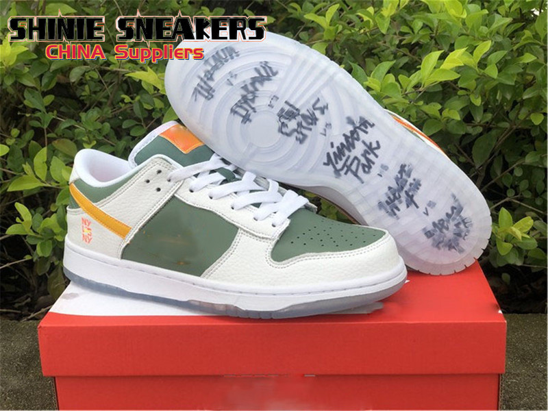 

Authentic Dunk SB vs NY Skateboard Shoes Men Woman Basketball WHite Green Red Sneakers DN2489-300, Bubble wrap packaging