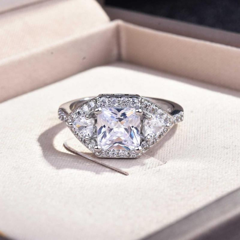 

Cluster Rings -Selling Inlaid Square Diamond Round Ring European And American Fashion Mosang Stone, Golden;silver