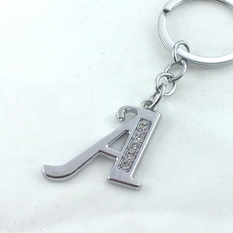 

Keychains Fashion Metal Initial Letters Keychain Rhodium Plated Alloy Key Chains Simple Crystal Letter Name Ring For Women And Men