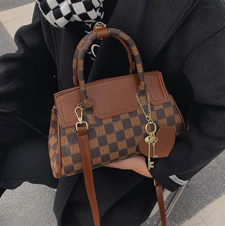 

Wholesale factory womens leathers bags street fashion brown messenger handbags simple atmosphere plaid handbag fashion color matching leather shoulder bag, Coffee2-small(boutique box)