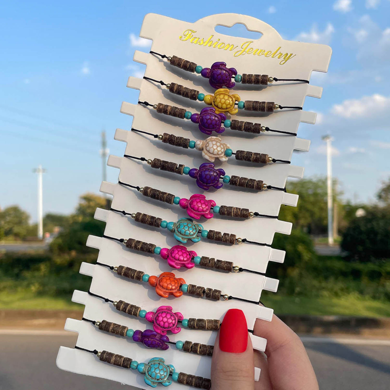 

Wooden Beads Colorful Dyed Turquoise Turtle Charm Bracelet for Gift