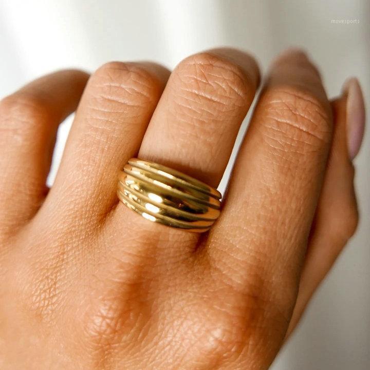 

Wedding Rings Chic Thick Wide Face Chunky Ring Waterpoof Jewelry 18K Gold Plated Stainless Steel Thread Texture Finger1