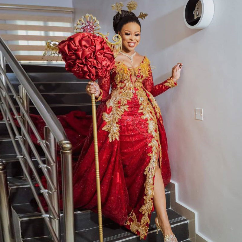 

Sparkly Red Mermaid Lace Wedding Dresses Deep V Neck Bridal Gowns With Detachable Train Appliqued Long Sleeves Side Split African Trumpet robe de mariée, White