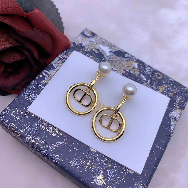 

20 style optional Dijia new earrings female letter Pearl 925 silver needle high-end version light luxury simple Earrings