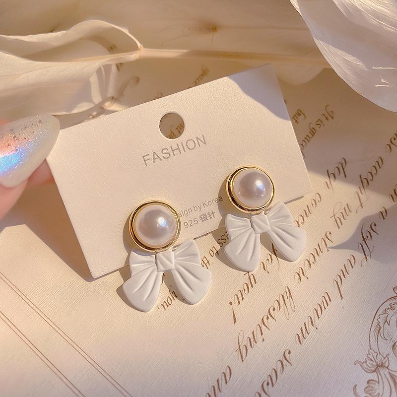 

Stud Retro White Bow Earrings Fashion Simple Temperament Small Fresh Geometric Pearl Tide, Golden;silver
