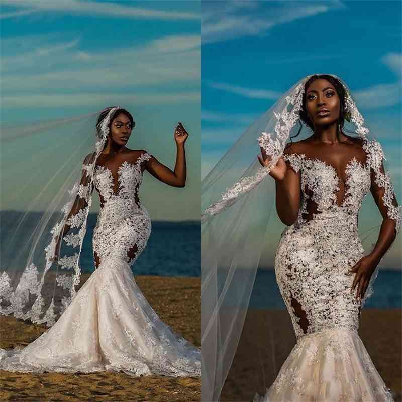 

2020 Sexy African Cap Sleeves Mermaid Wedding Dresses Sheer Crew Neck Applique Lace Backless Bridal Gowns Plus Size Wedding Dress, White