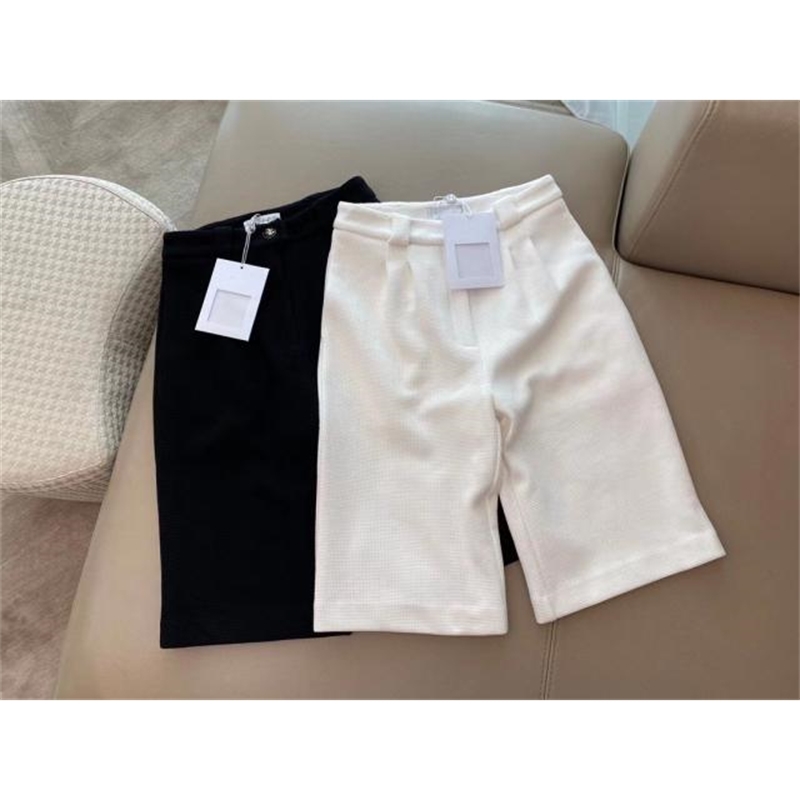 

Net red with 2021 spring and summer new wool yarn A-shape wide leg high waist Capris casual shorts, Black