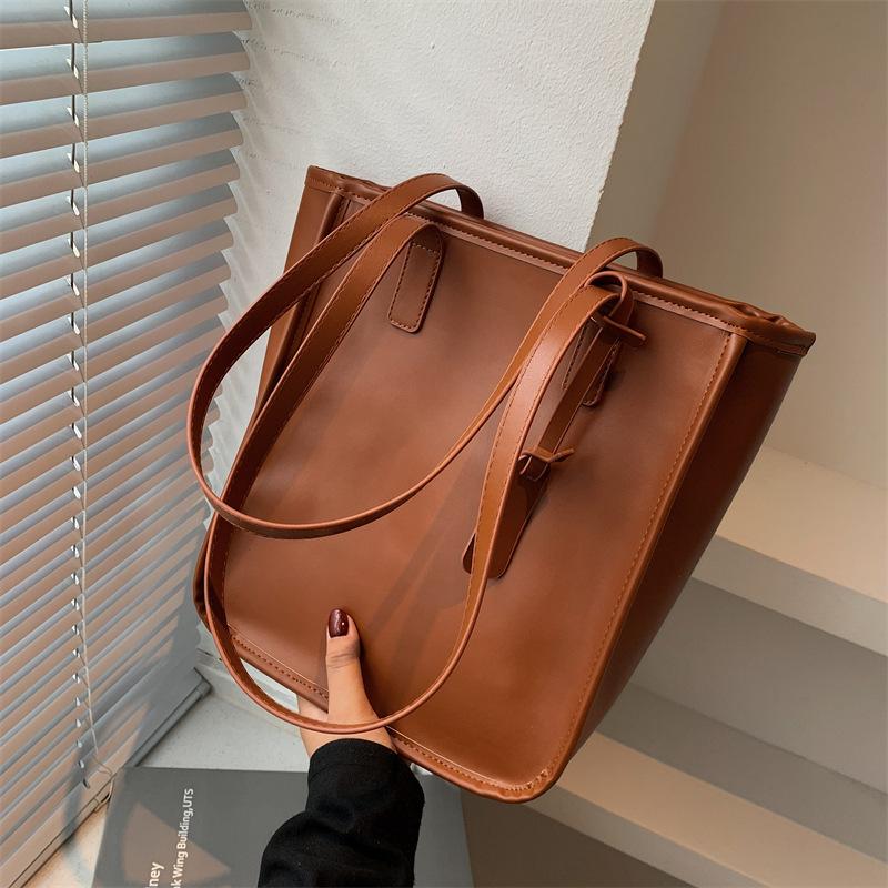 

Evening Bags Tote Bag Large Capacity Autumn 2021 Fashion Ladies Luxury High-quality Single Shoulder Commuter Bucket Leisure, Black