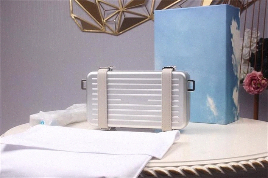 

2021 new bags 2DRCA295YWT_H31E womens handbag BLACK AND PERSONAL CLUTCH IN ALUMINUM AND GRAINED CALFSKIN with box 17Gg#, Sky blue