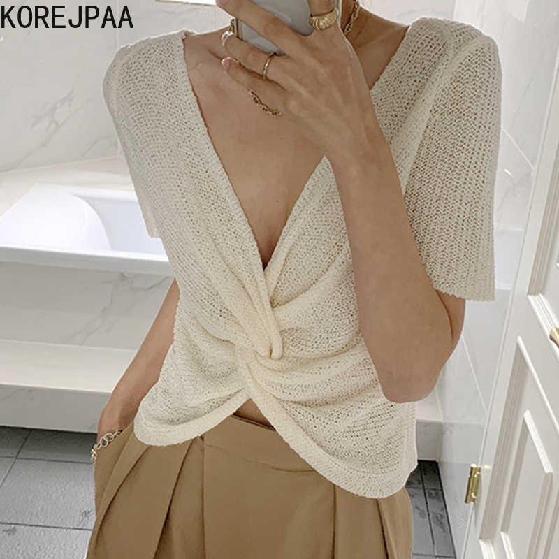 

Korejpaa Women T-Shirt Summer Korean Chic Light Mature Temperament Deep V-Neck Twist Design Open Back Short-Sleeved Sweater 210526, Khaki