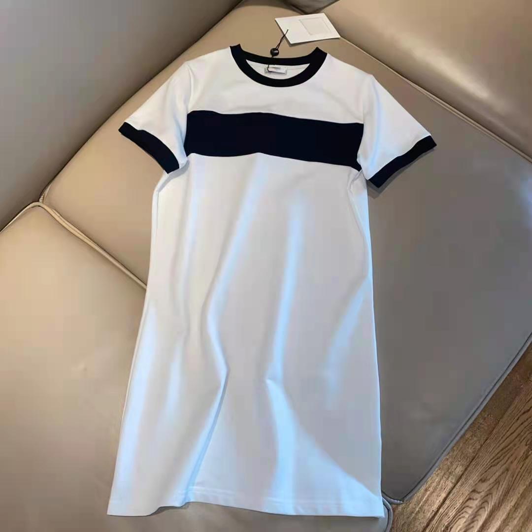 Design de luxe Petit parfum de parfum noir et blanc couture de couture de couture mince mode rond coulée robe décontractée