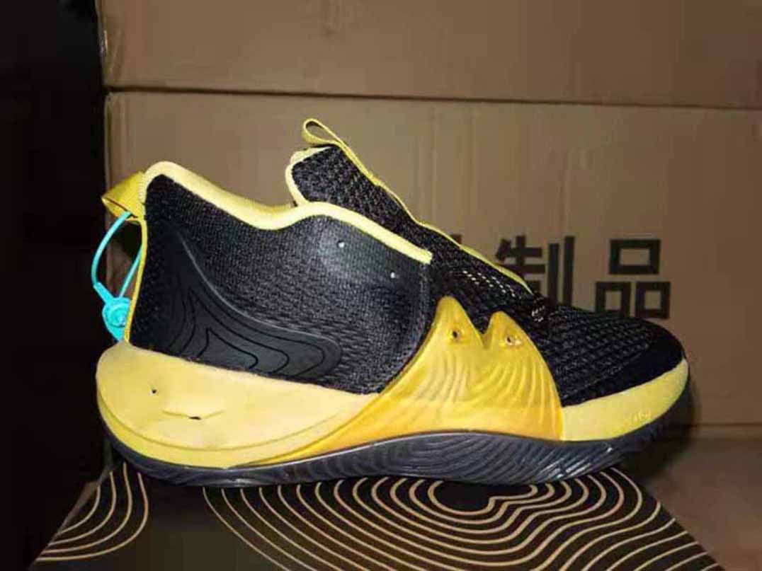 

2021 Men women shoes beach slippers foam runner desert sand earth brown resin bone triple white black high quality men's shoes 36-45