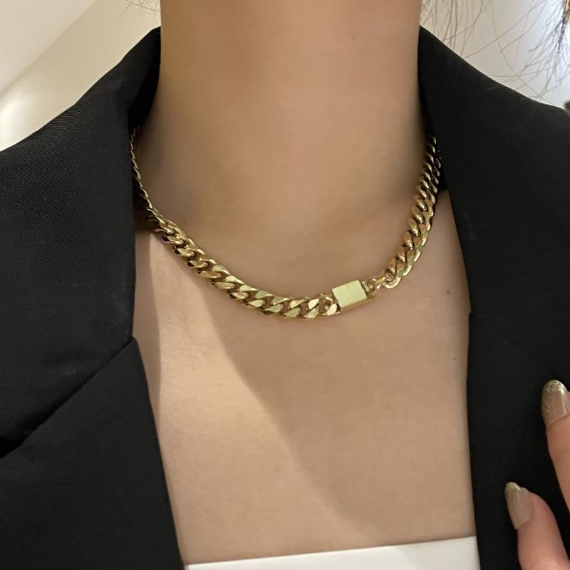 

Chains Titanium Steel Metal Chain Necklace Europe United States Temperament Personality, Fashion Collarbone Ms Travel Jewelry, Silver
