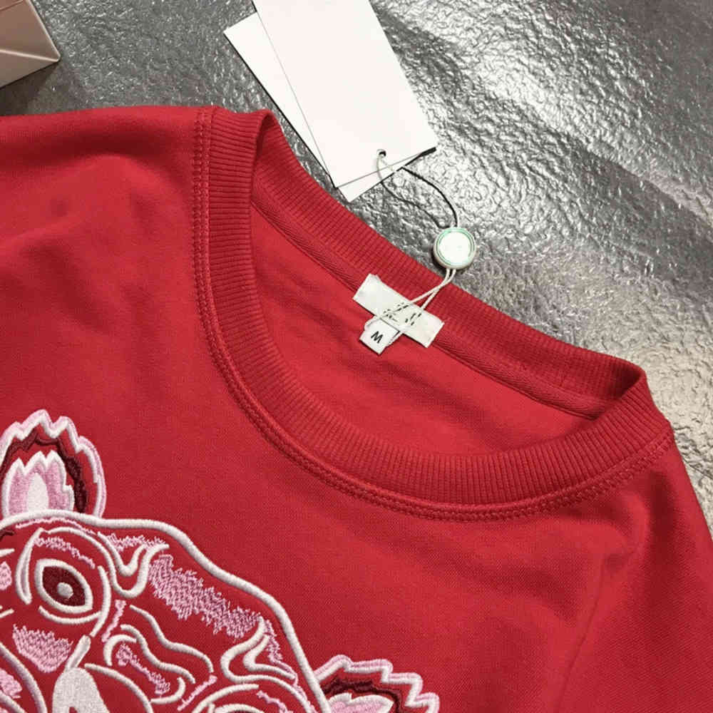 

Fashion-shipping Embroidery tiger head sweatshirts man woman high quality long sleeve O-neck pullover Women's Hoodies Sweatshirts jacket, Yellow