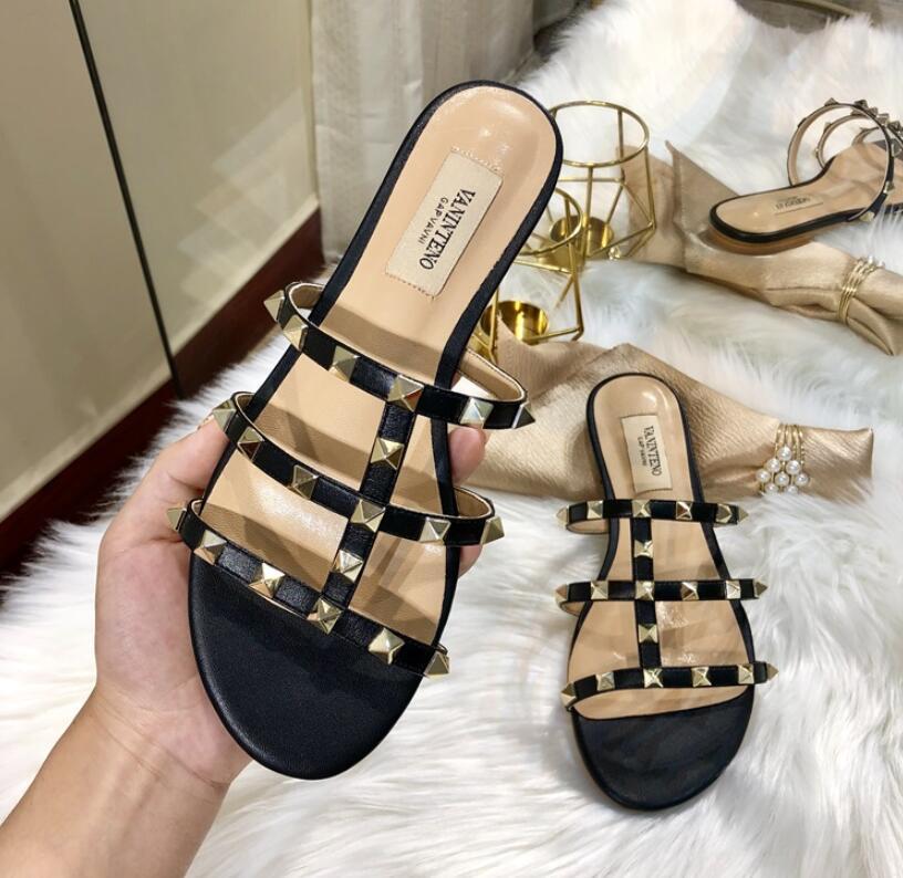 

Brand Slippers Female Rivet Sandals Outer Wear Flat Open Toe Shoes Fashionable Female, With V, Black