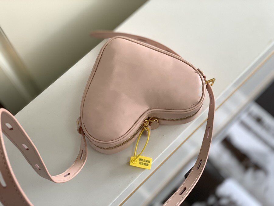 

Womens Designer Red Heart Shape Bag Coin Purse Shoulder Cross body Small Handbag Pouch Cruise 2021 Bags, Black