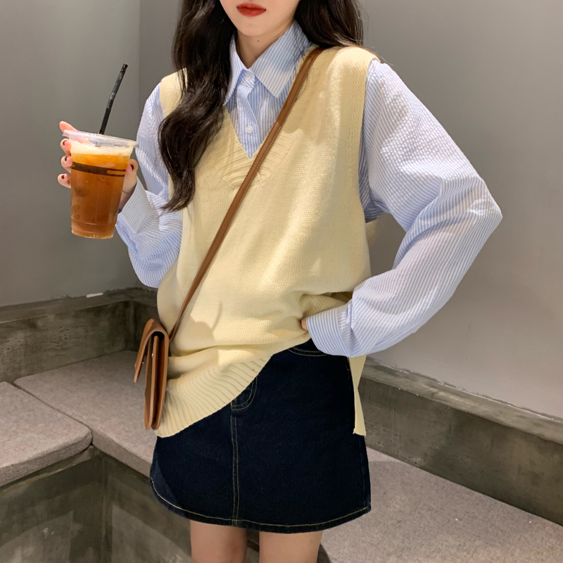 

5 colors 2021 korean preppy style V-neck Solid Color vest sweaters womens sleeveless knitted sweaters and pullovers (C8803), White;black