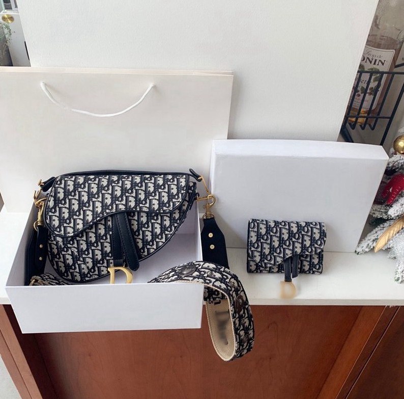 

Top Woman Fashion Luxury Shoulder Bags Handbag With Logo Purses Classic Leather Handbags Chain Cross body Bag Tote Wallet -D9474, Red;black