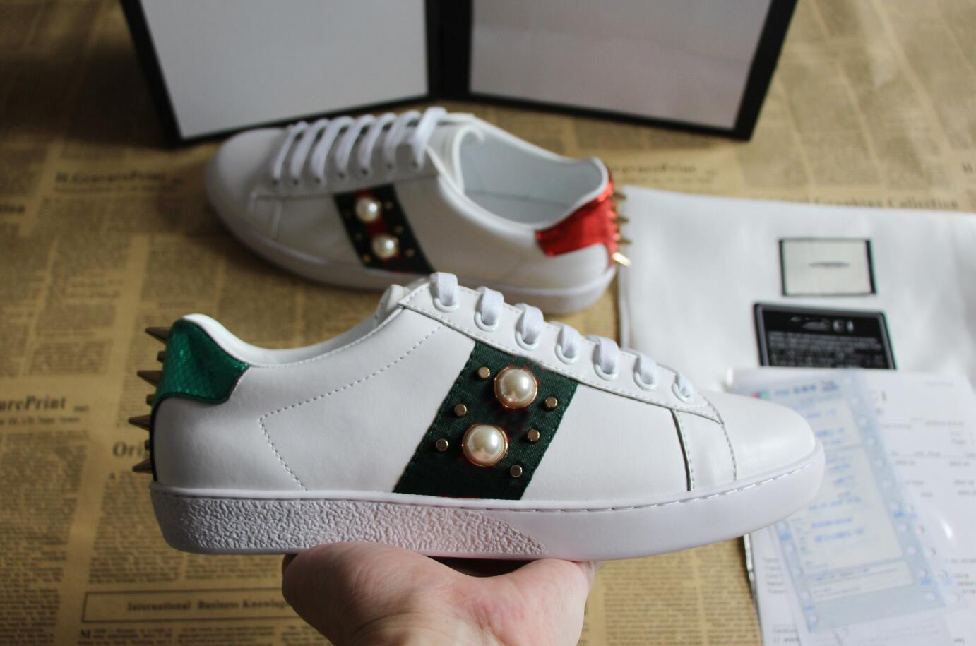 

40% discount designer Luxury new leather casual shoes Women Designer sneakers men shoes genuine leather fashion Mixed color original box, As picture with logo