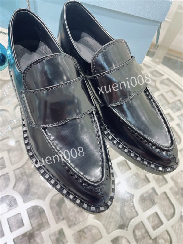 

2022 Play Big Eyes Shoes Jointly Name Canvas shoes 35-40 Skateboard Sneaker Mens Womens Classic Fashion Casual zh211009, White