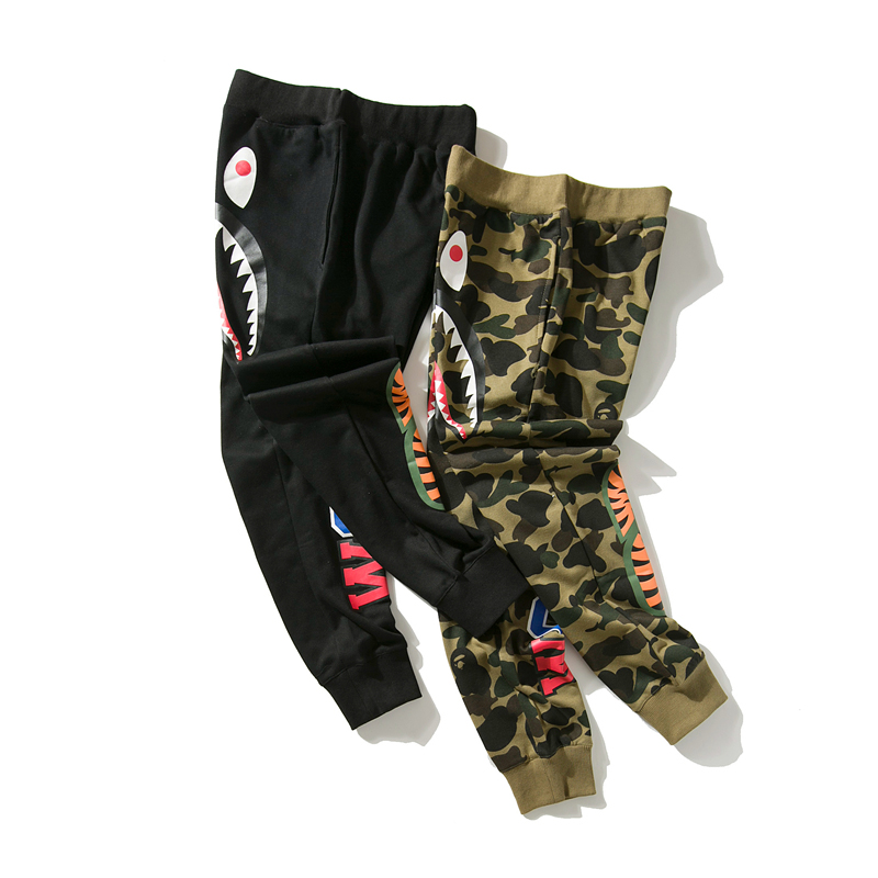 

Women Pants Casual Men Sport Pant Sweatpants Hip Hop camouflage stitching Luminous shark head Streetwear high-quality With Box, Black;white