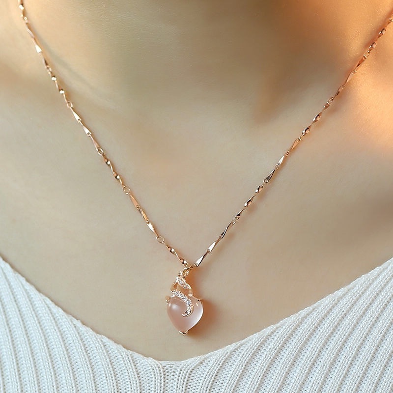 

Necklace female clavicle chain simple rose gold Hibiscus stone powder pendant color gold gift