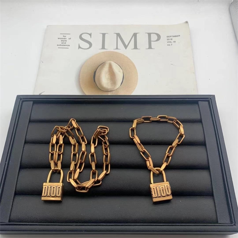 

72% OFF designer jewelry new letter lock necklace women's thick chain fashion high version NECKLACE BRACELET WOMEN