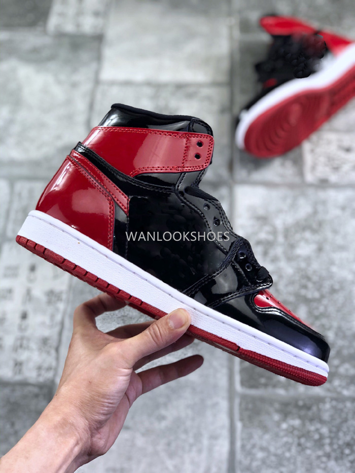 

Mens High OG 1 Basketball Sneakers Black Red Shoes Womens Sports Trainers