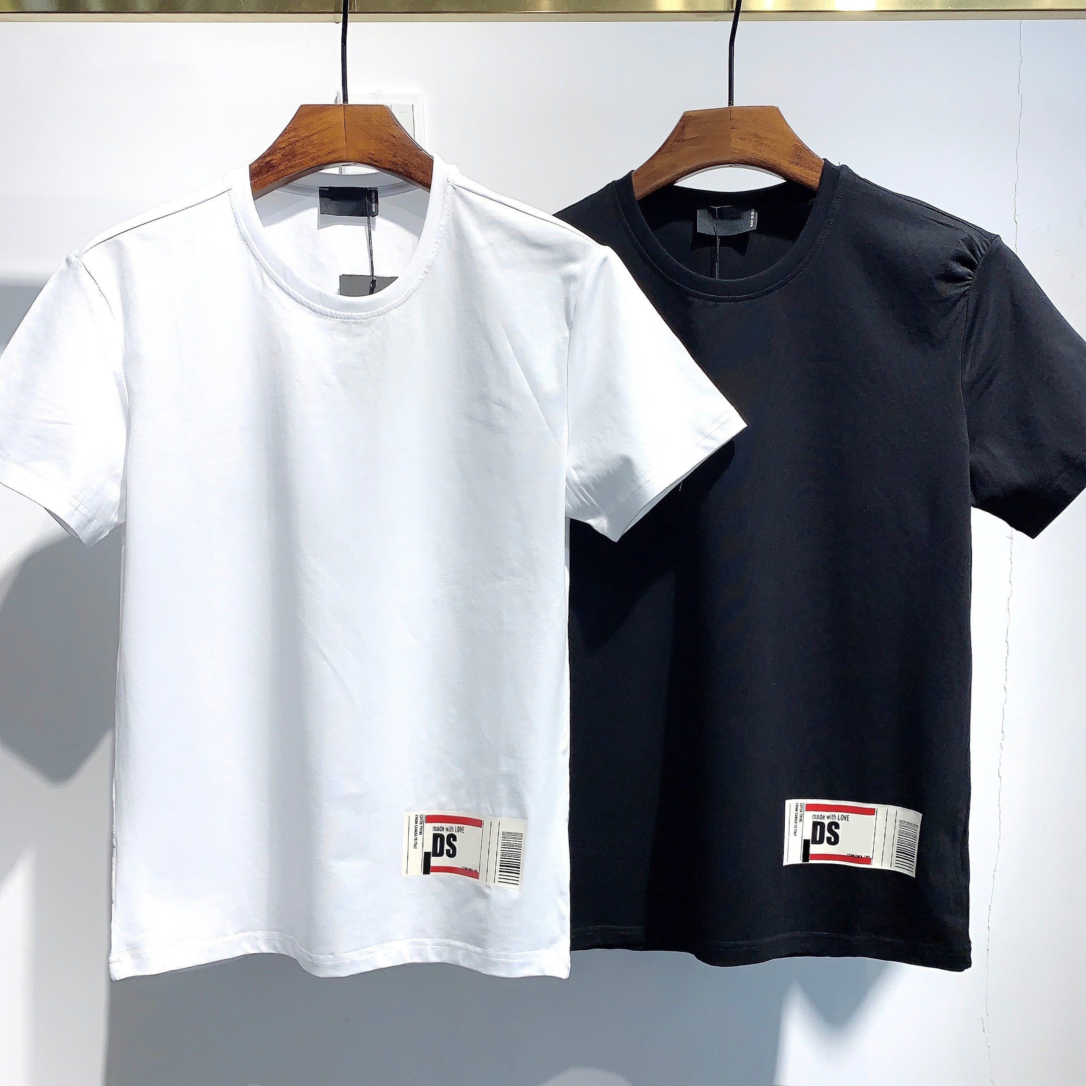 

2021 Fashion ICON designers men T Shirts #DT803 Europe off summer Classic maple leaf tees Essentials luxury white letters print casual DS clothing, White;black