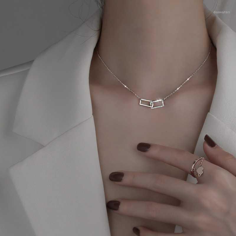 

Stamp Simple Verrouillage Double Anneau Trombone Pendentif Collier Pour Les Femmes Clavicule De Mariage Bijoux Chains