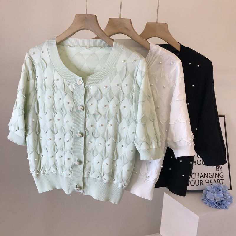 

Spring and summer temperament casual white small fresh pearl buckle all-match short-sleeved knitted cardigan women 210525, Light grey