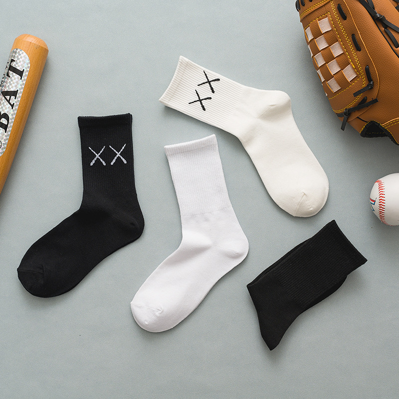 

Socks Spring and Summer Neutral Sos Bla White Solid Foundation Men's Women's Middle Tube Kaws Fashionable, Black;white