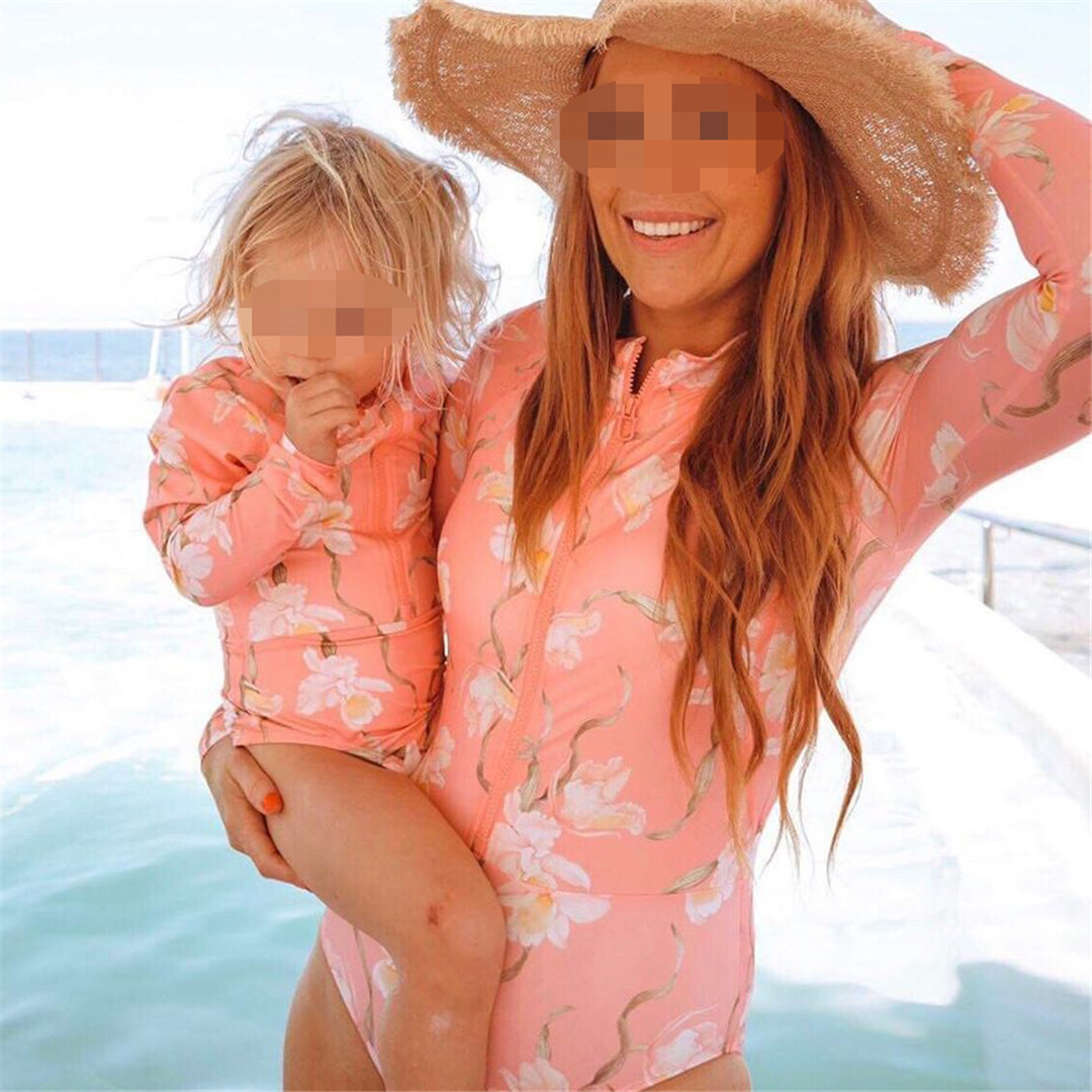 

Long Sleeve Matching Family Swimwear Mother Girl One Piece Swimsuit Children Baby Kid Bather Mom and Daughter Bathing Suit K2503