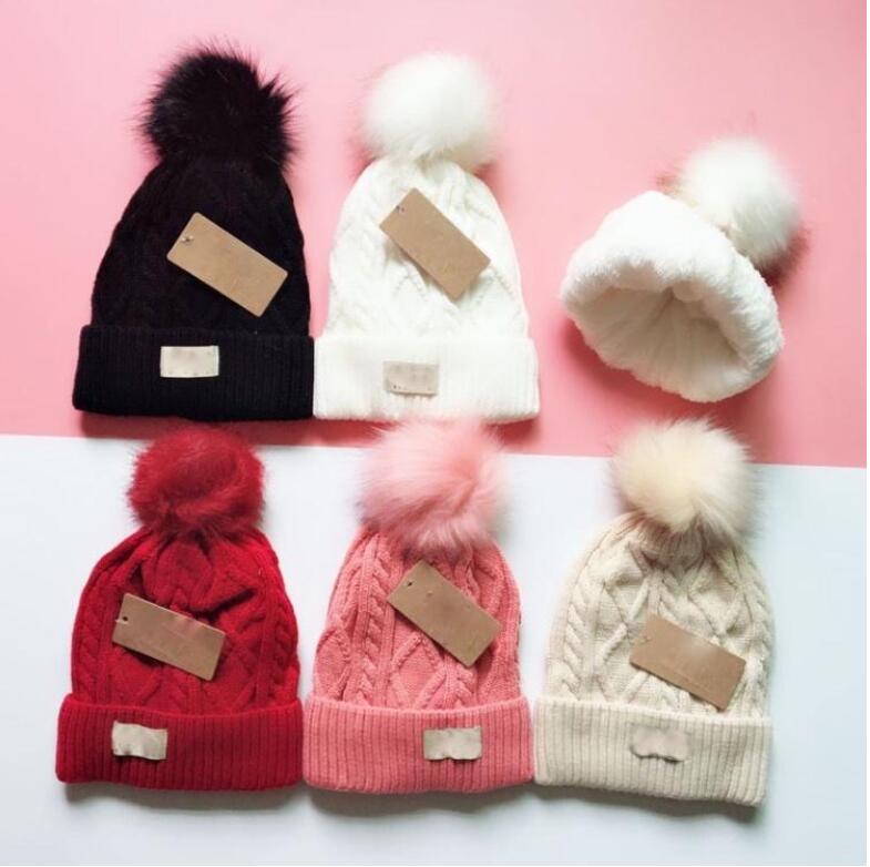 

2021 New 6 Colors Fashion Women Knitted Caps With Inner Fine Hair Warm And Soft Beanies Brand Crochet Hats 130g Tag Wholesale, White