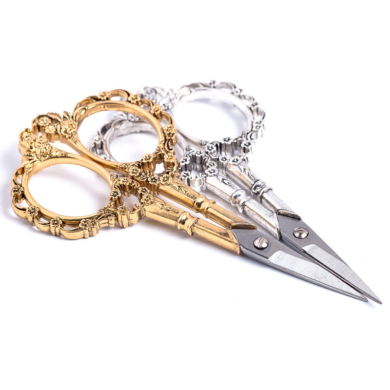 

2021 4 Colors European Vintage Floral Pattern Scissors Nail Art Foil Cutter Seamstress Blossom Scissor Antique Sewing Fabric Tool