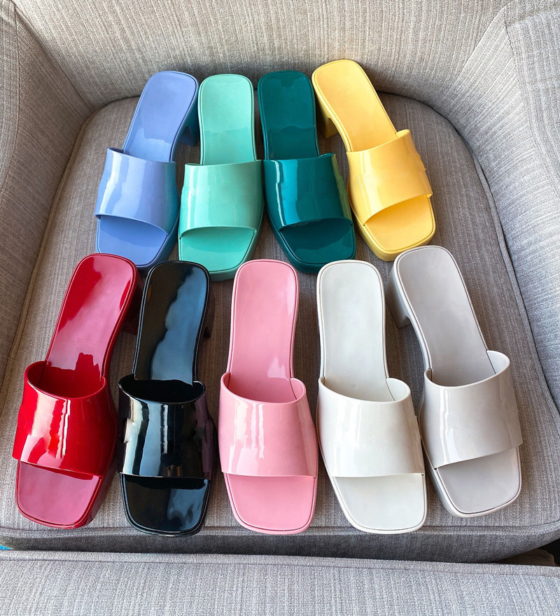 

Thick sole platform Slides Jelly Mules Slippers Women Kitten PVC Outdoor Ladies Chunky heel Casual beach Shoes Summer Sandals, Grey