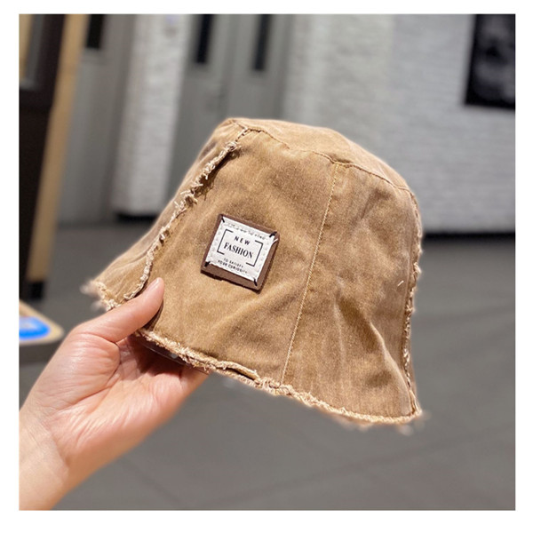 2021 Bucket chapeau Femmes Fashion Street Chapeaux Printemps et Automne Loisirs Internet Cape-célébrité Clé Coréenne Style Japonais Style Resort