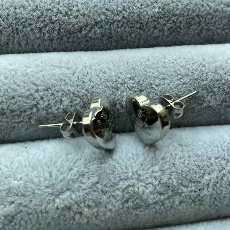 

2021 High Polished Trendy Style Women Studs Titanium Steel 3 Colors Lover Heart Designer Earrings Cute Size Fashion Jewelry Wholesale