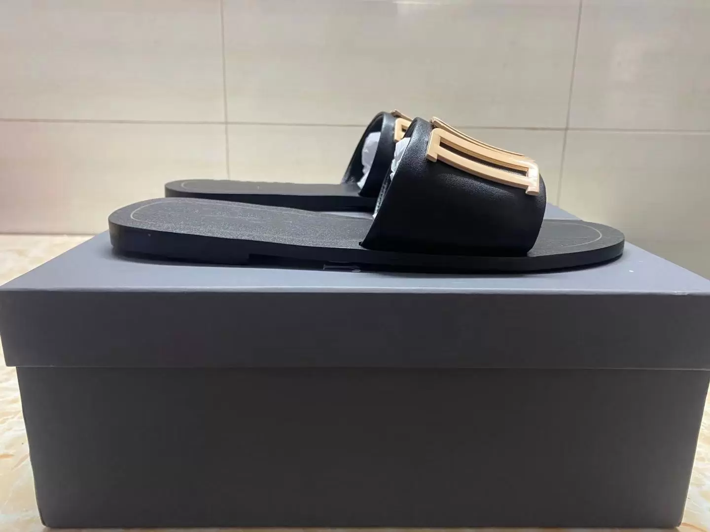 

2021 new the lastest top men's women's platform high heels slippers casual shoes flat shoes latest women's sandals slippers w