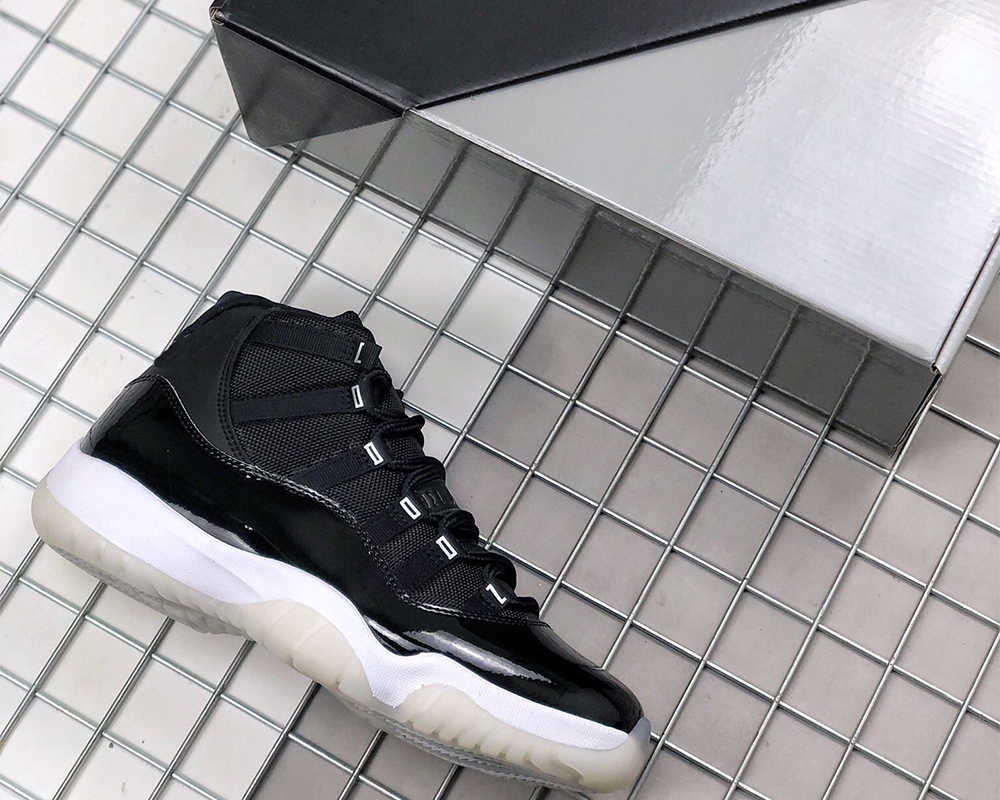

25th Anniversary Jumpman 11 Authentic Basketball Shoes High Black Clear White Metallic Silver, #1