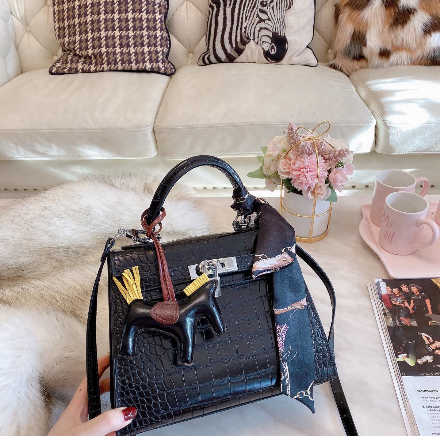 

2021 luxury brand women shoulder bags handbag ladies evening bag fashion tote backpack handbags -l1652, Red;black