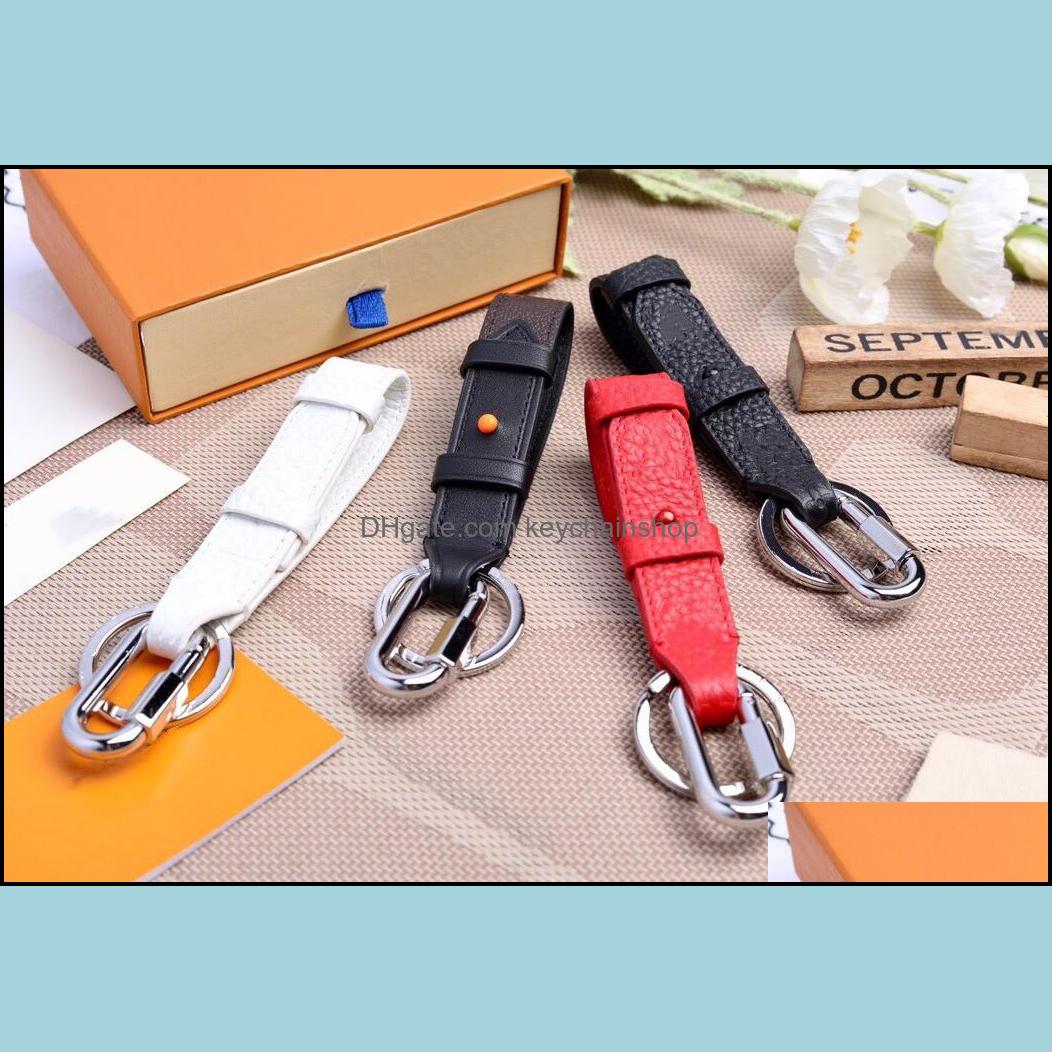 

Keychains Fashion Aessories 4 Colors Designer Leather Key Chain Buckle Black Flower Car Keychain Handmade Classic Men Women Lover Decoration