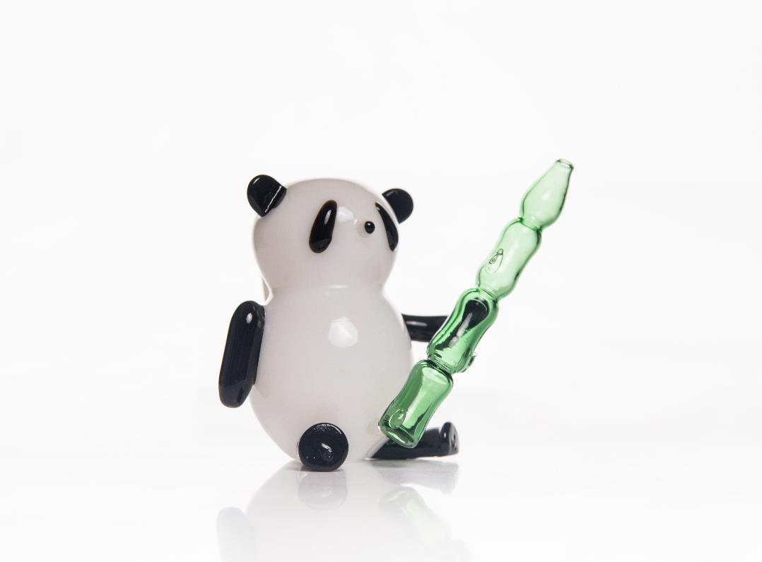 

Mini National treasure red panda shaped hookah pipe private customized Chinese characteristics